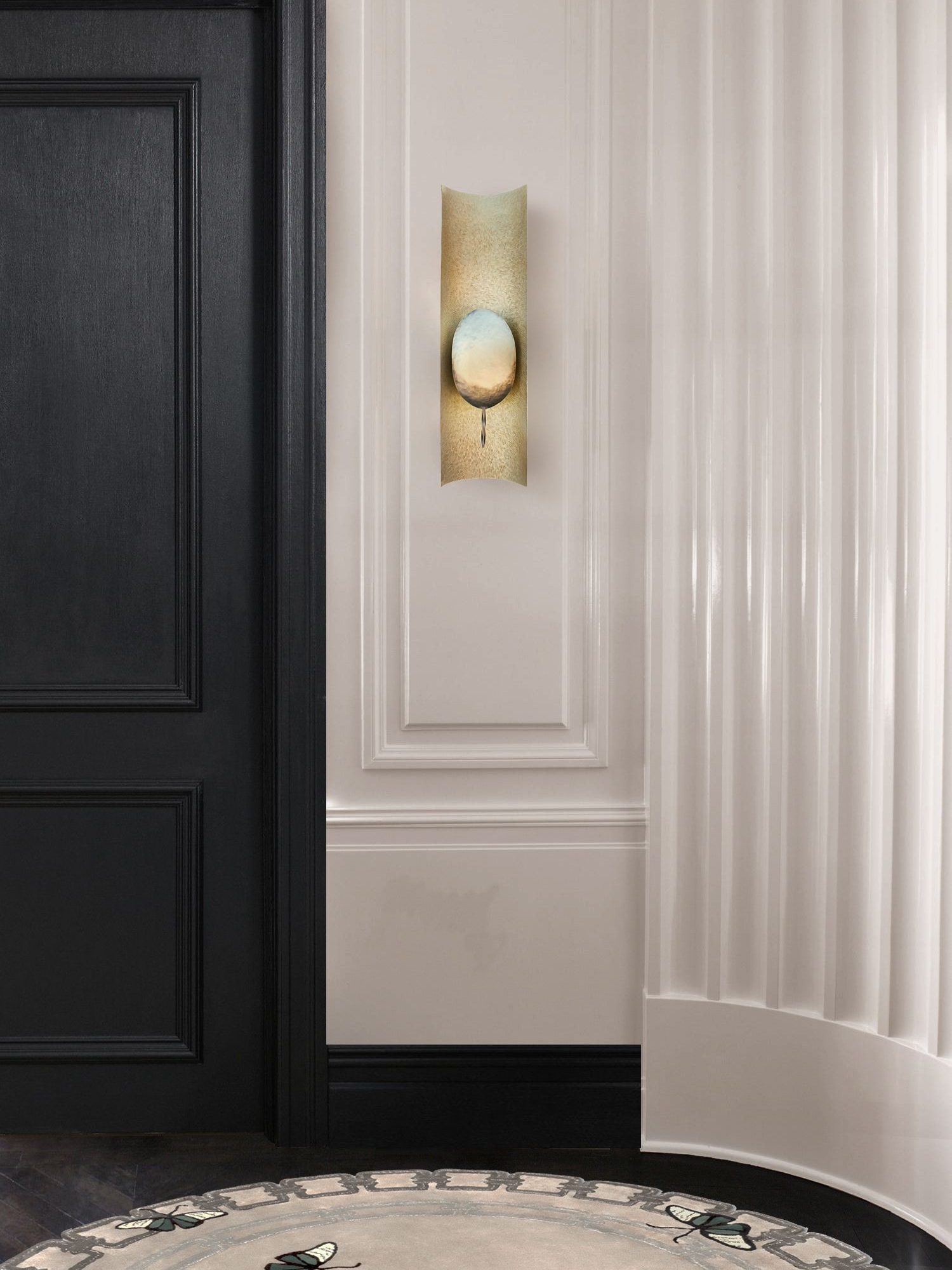 Decorated Entryway with the Metamorphosis&nbsp;Rug by Rug'Society