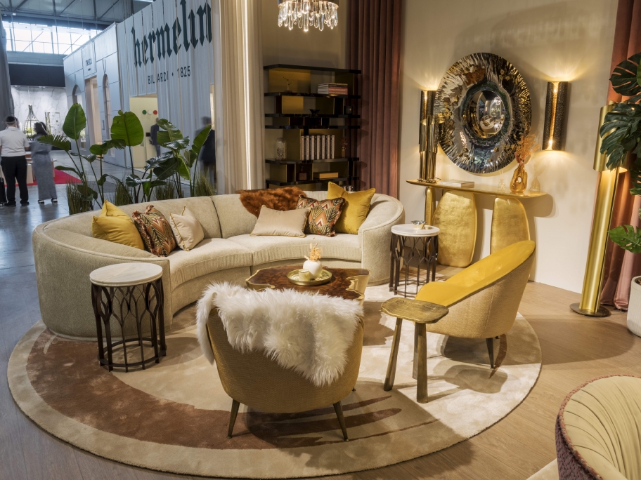 Modern Warm Tones Living Room With Uzu Round&nbsp;Rug by Rug'Society