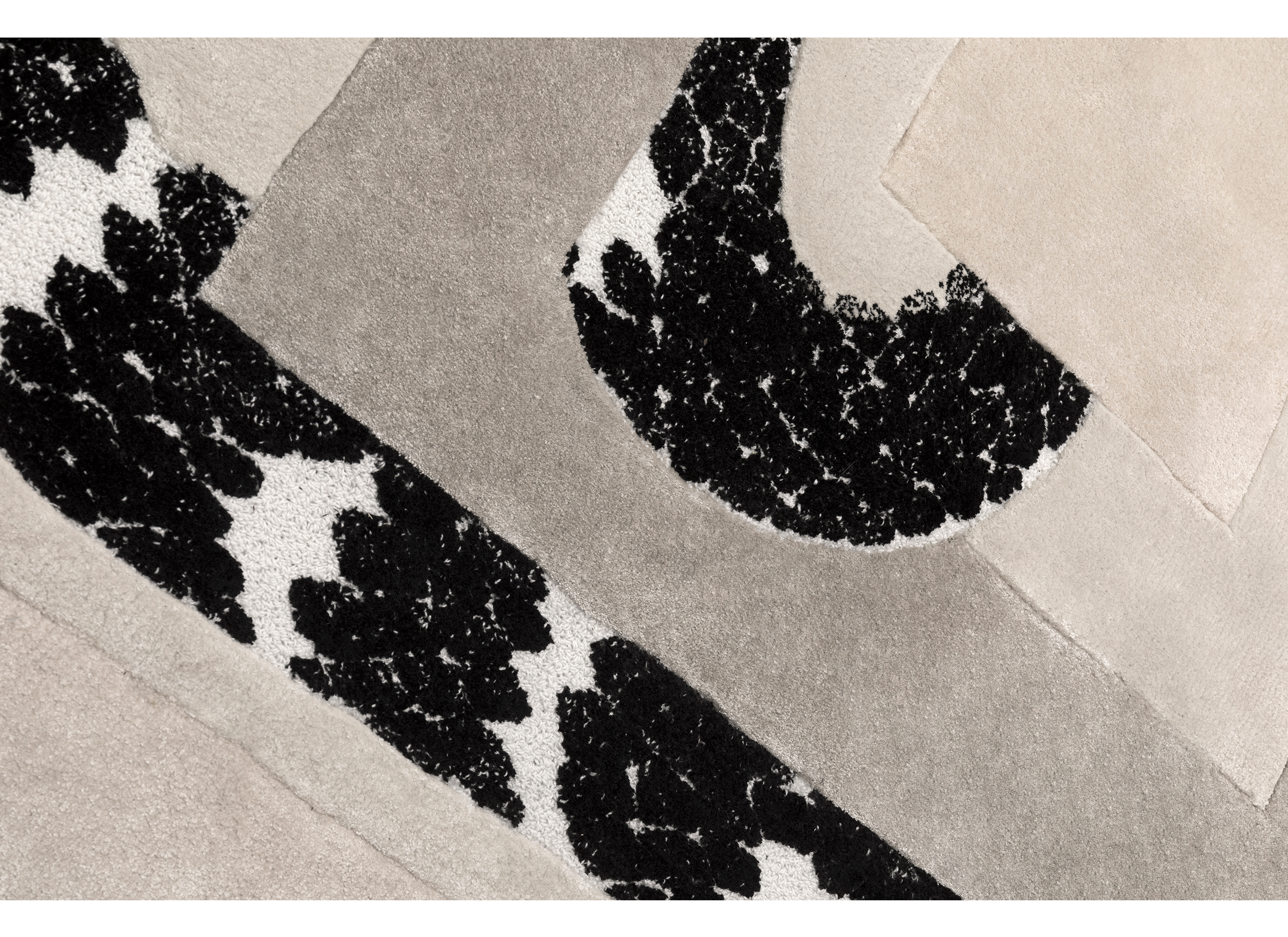 Imperial Snake Lounge Rug by Rug'Society