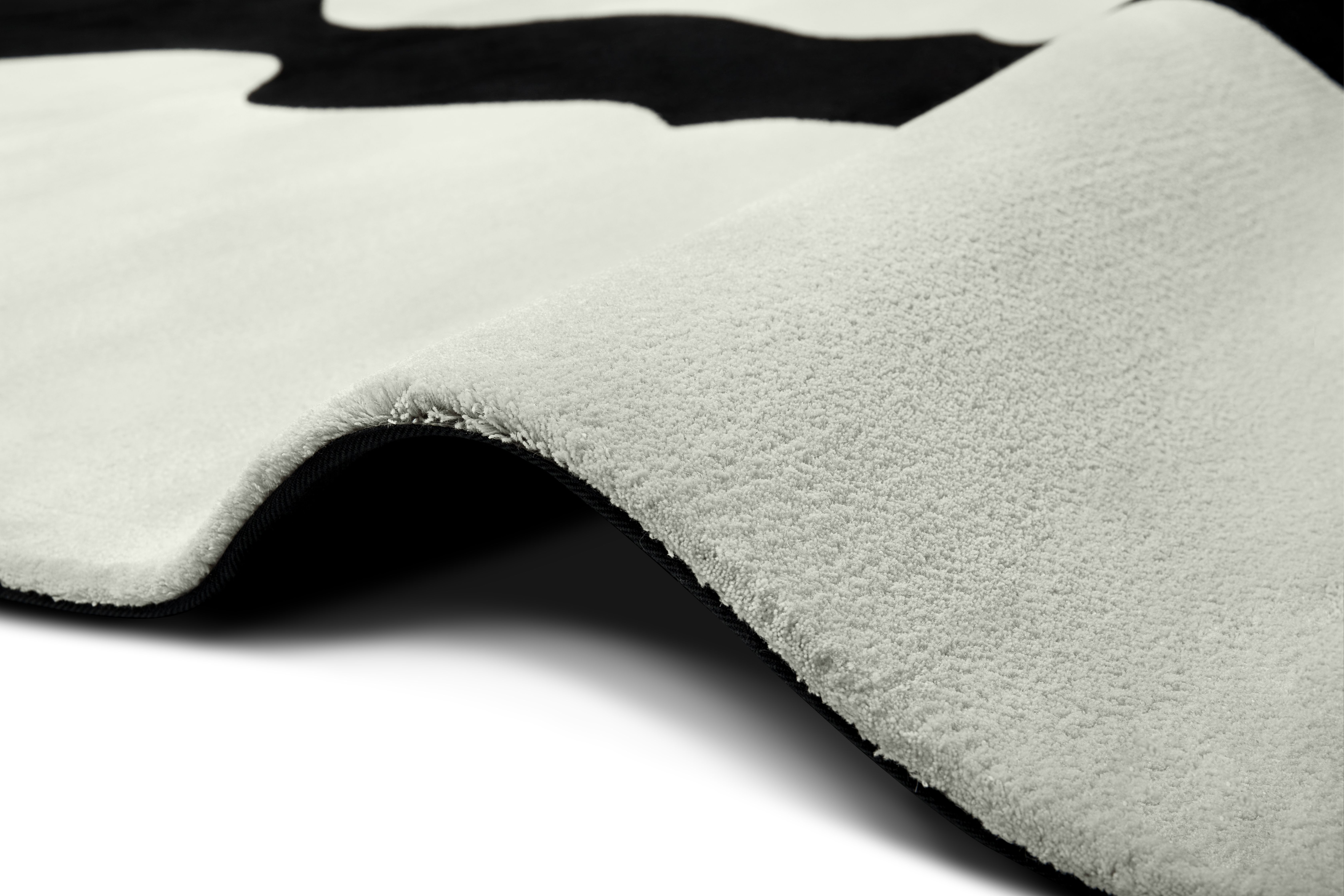 Vase Rug by Rug'Society